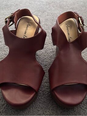 American Eagle Outfitters Women's Maroon Cutout Platform Sandals